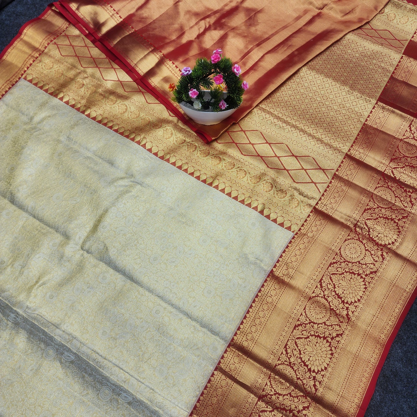 Kanchi Pattu Bridal Pure Zari Saree