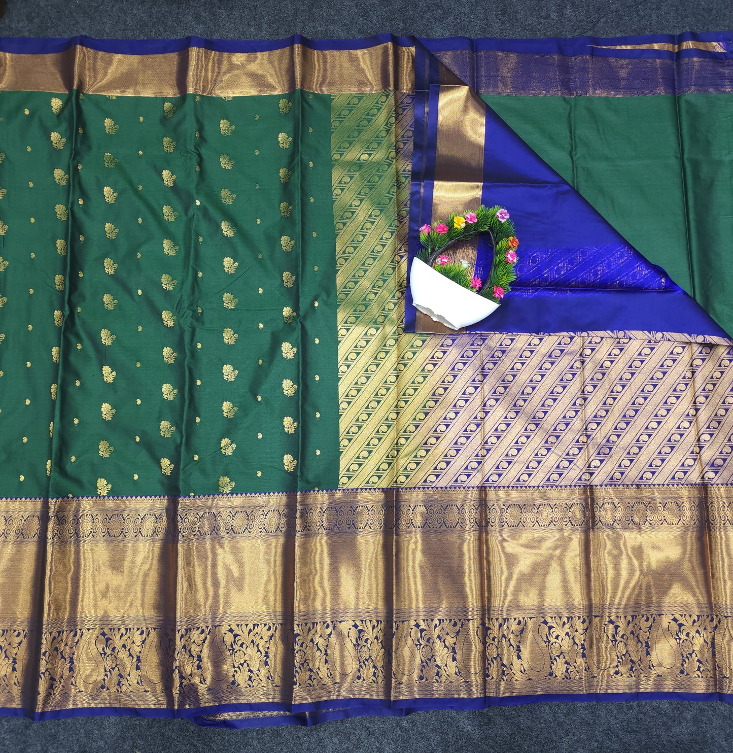 Venkatagiri Pattu mix Butta saree