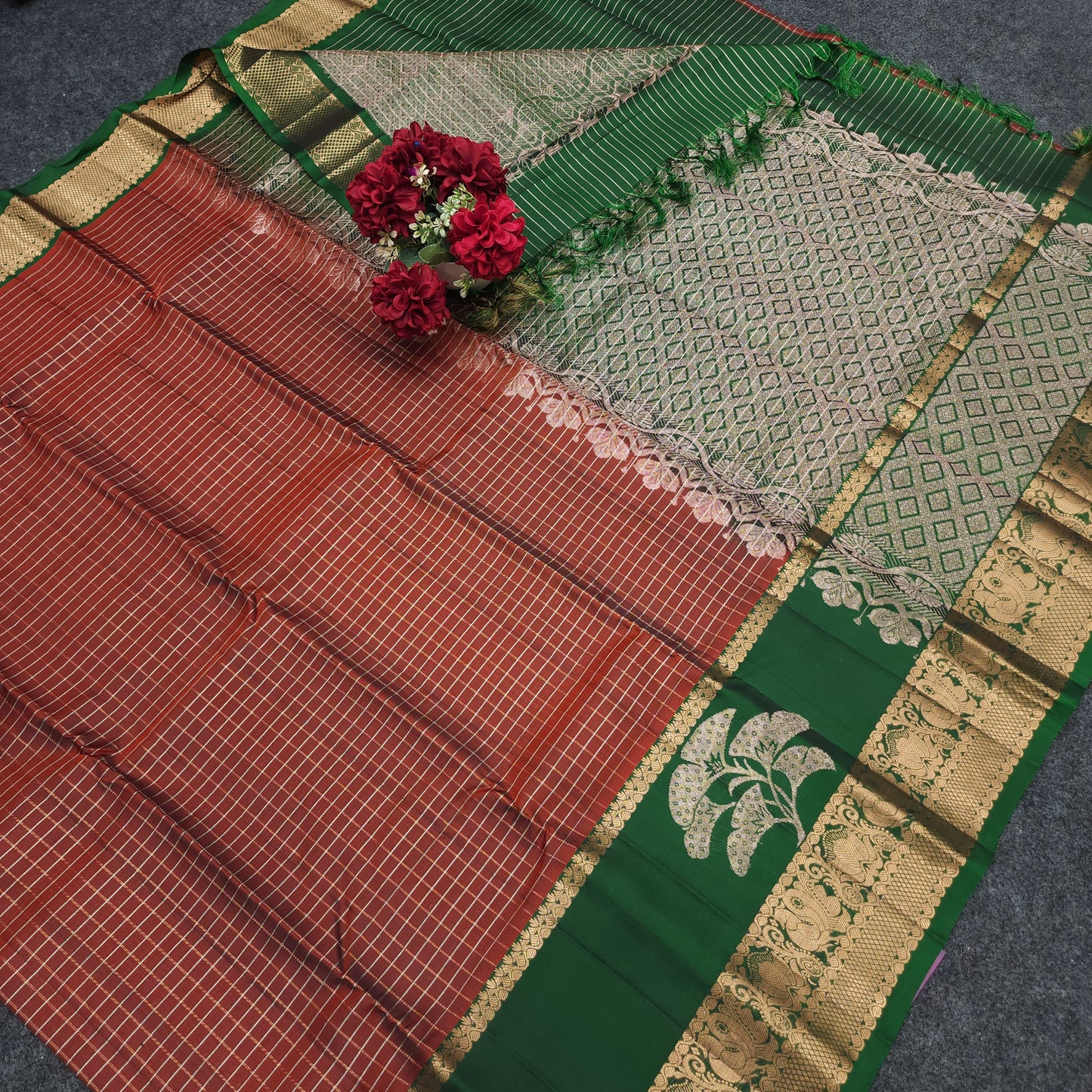 Pure Zari Handloom Kanchi Buta Saree