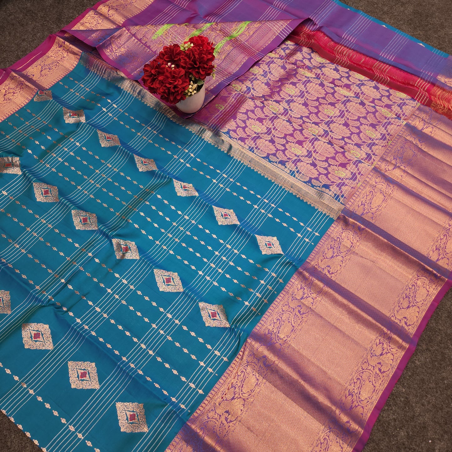 Pure Zari Handloom Kanchi Buta Saree