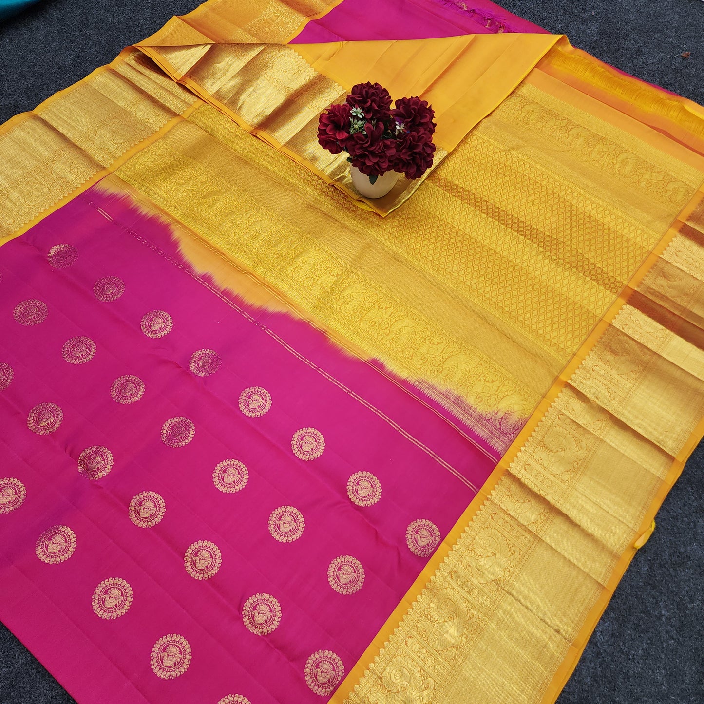 Pure Zari Handloom Kanchi Buta Saree