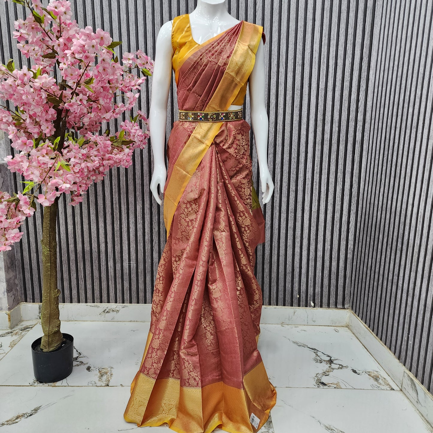Banaras brocade Saree B550