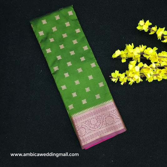 Banaras Butta Saree - B750