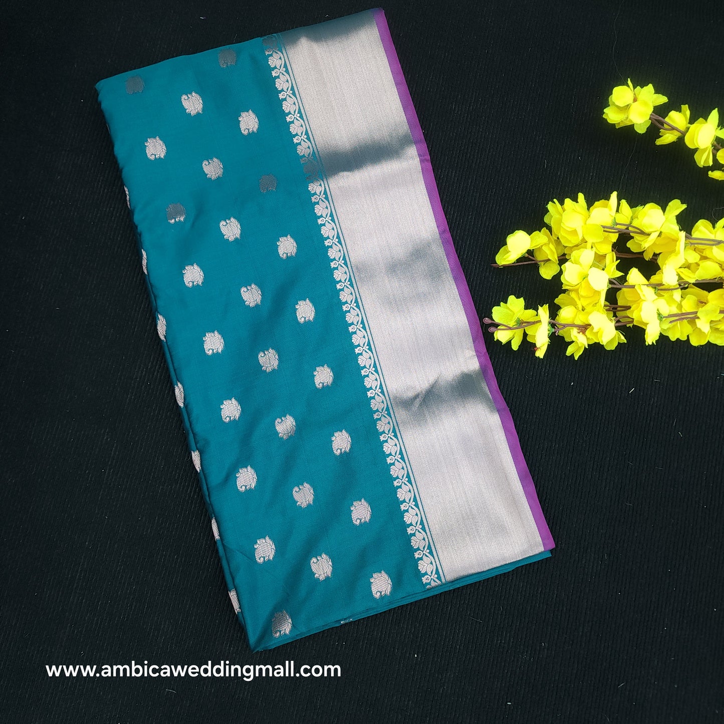 Banaras Butta Saree - B750
