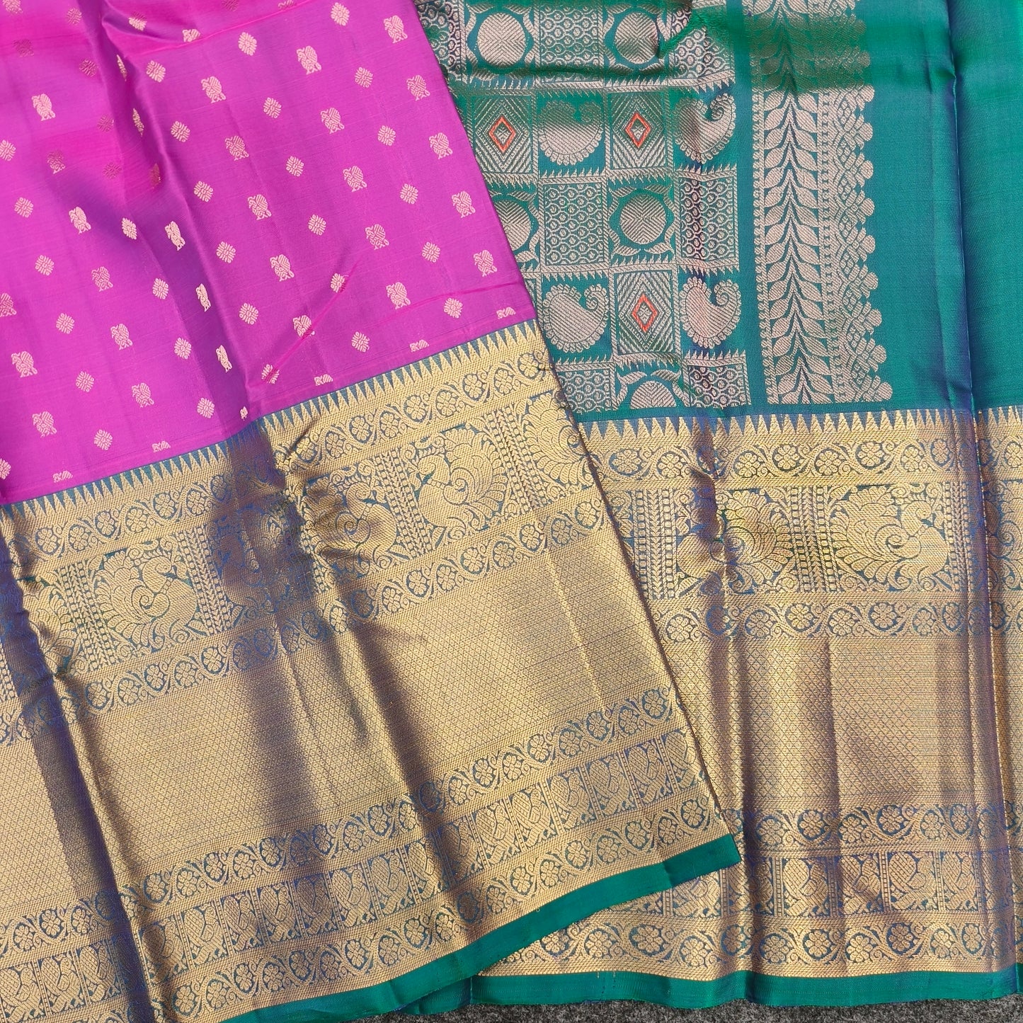 ✨Kanchi Pattu Handloom Butta Saree