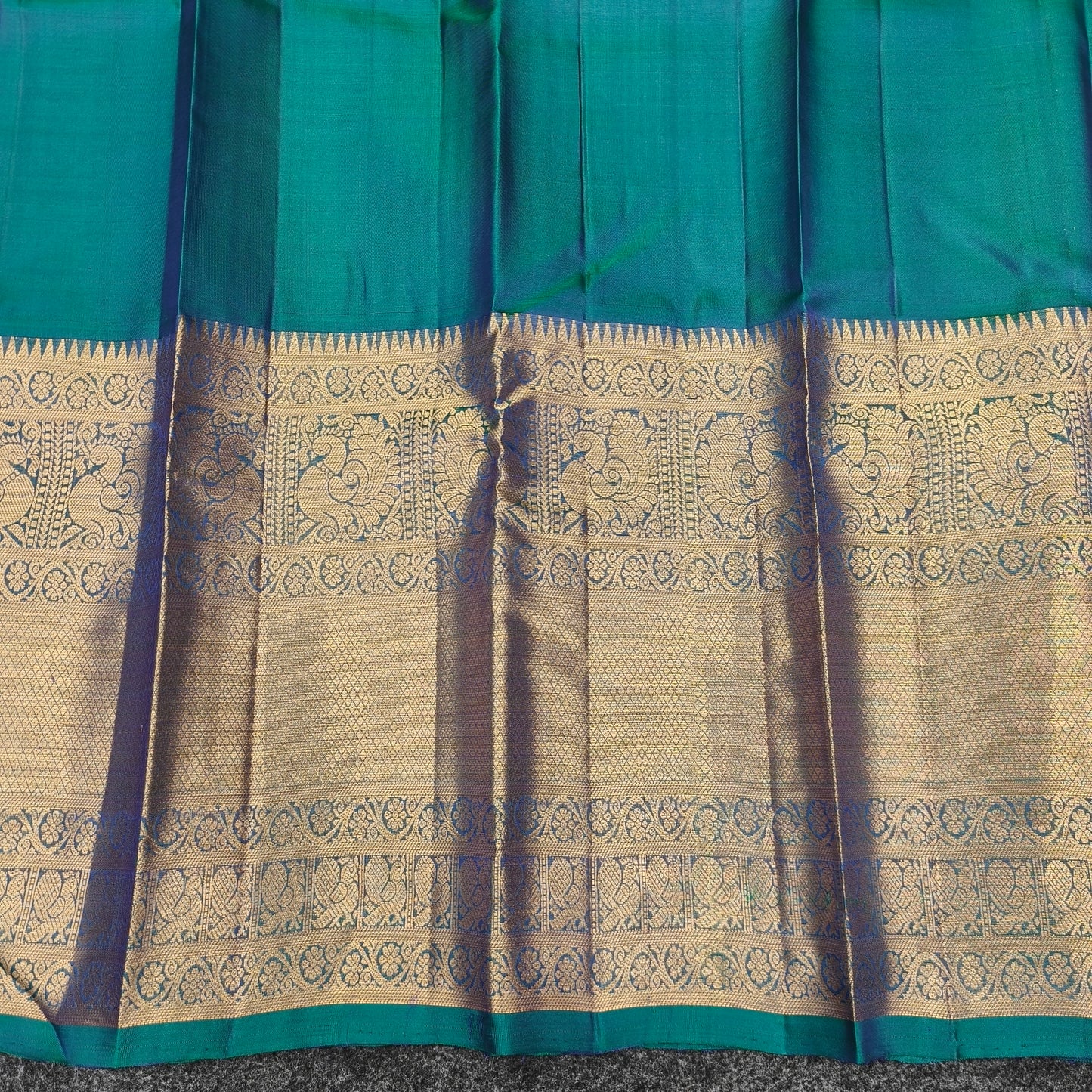 ✨Kanchi Pattu Handloom Butta Saree