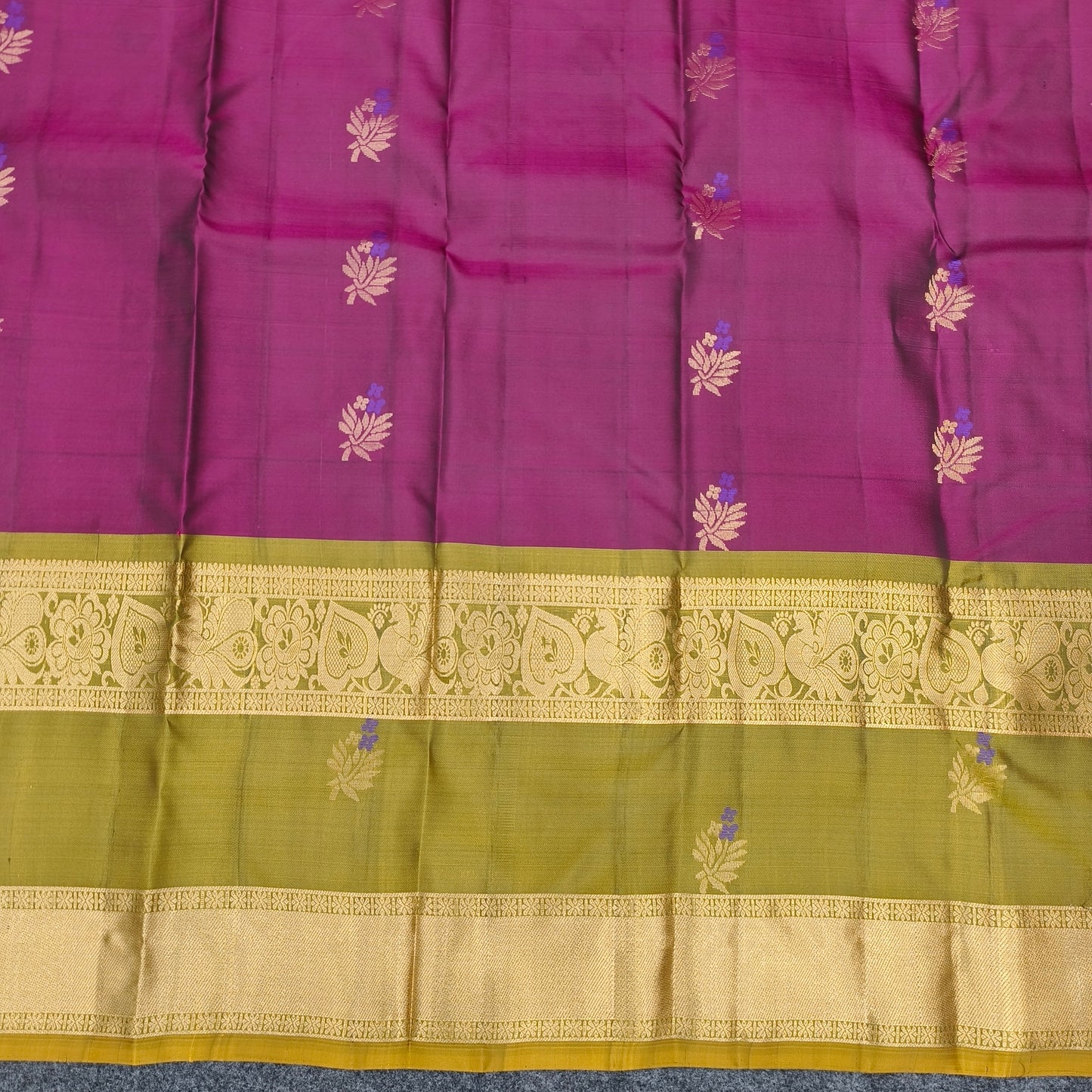 ✨Kanchi Pattu Handloom Gap Border Saree