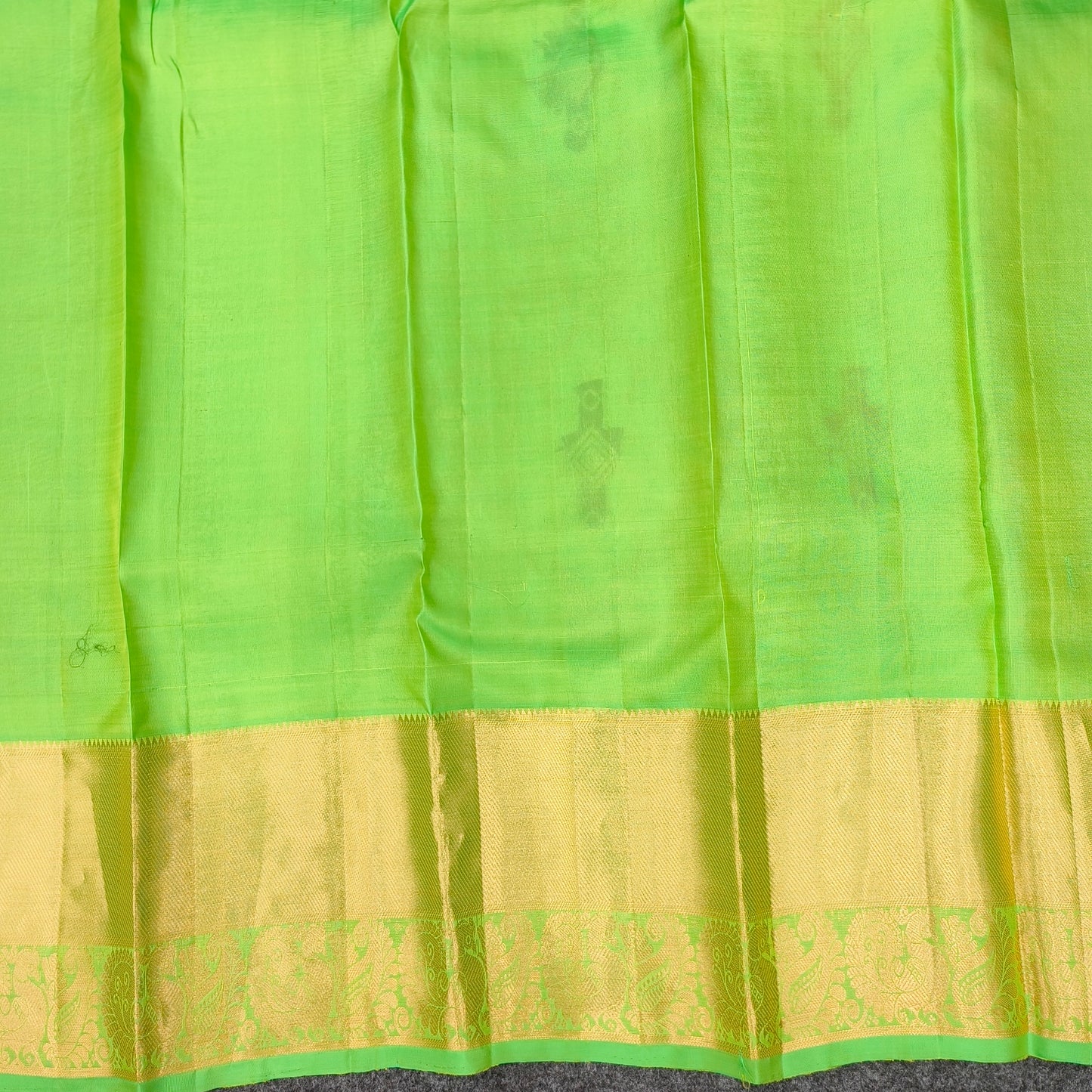 ✨Kanchi Pattu Handloom Butta Saree