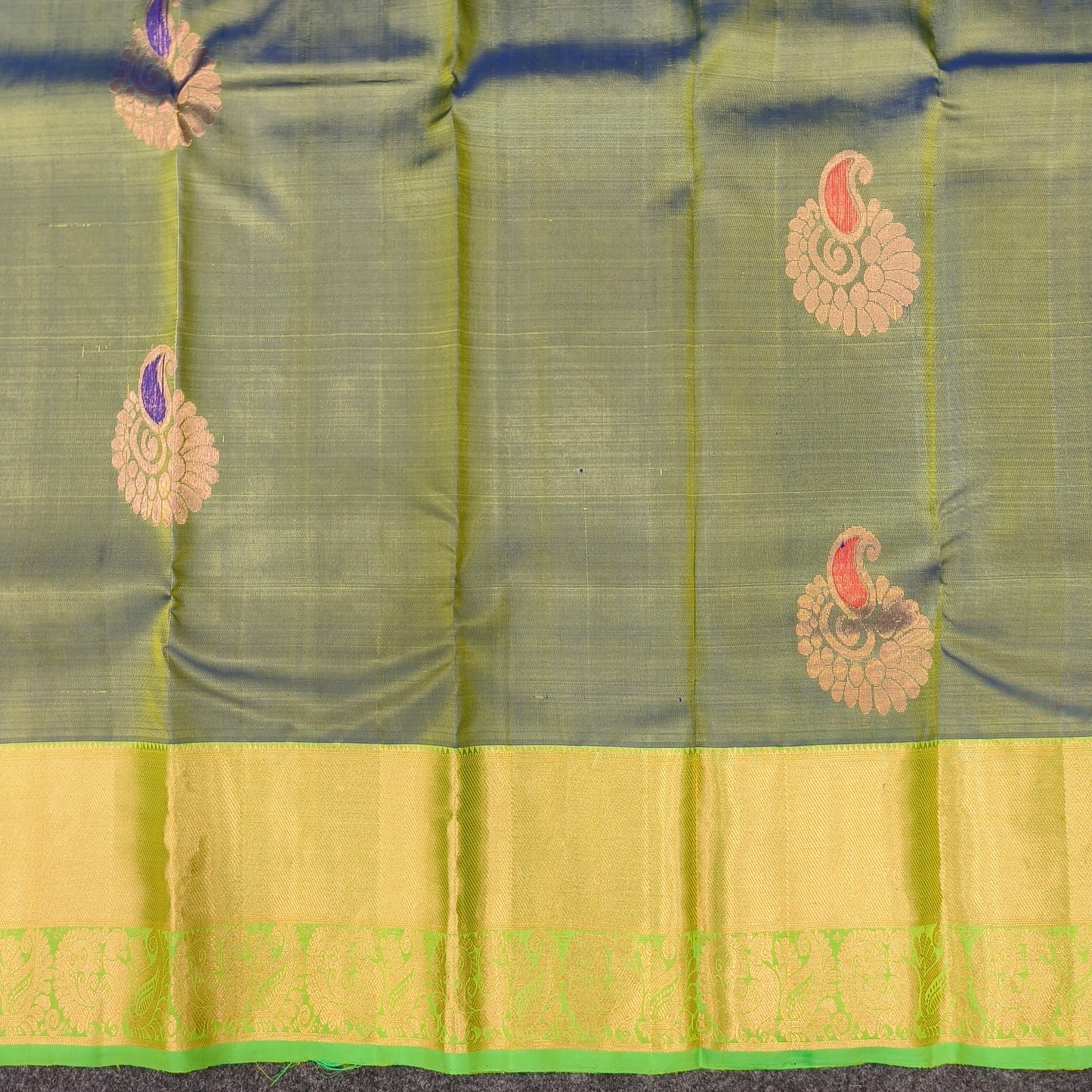 ✨Kanchi Pattu Handloom Butta Saree