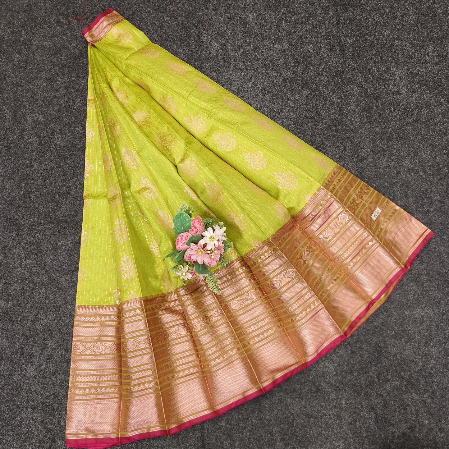 Semi Pattu Rose Gold Jari Kuppadam Saree