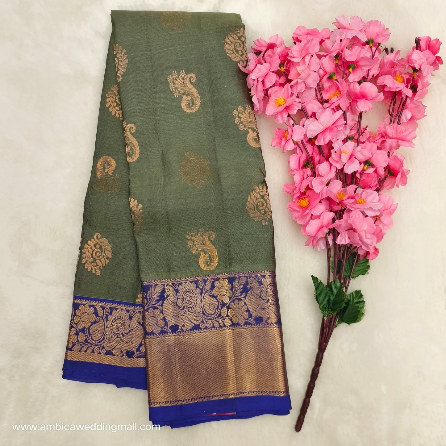 Kanchi Pattu Handloom Butta Saree