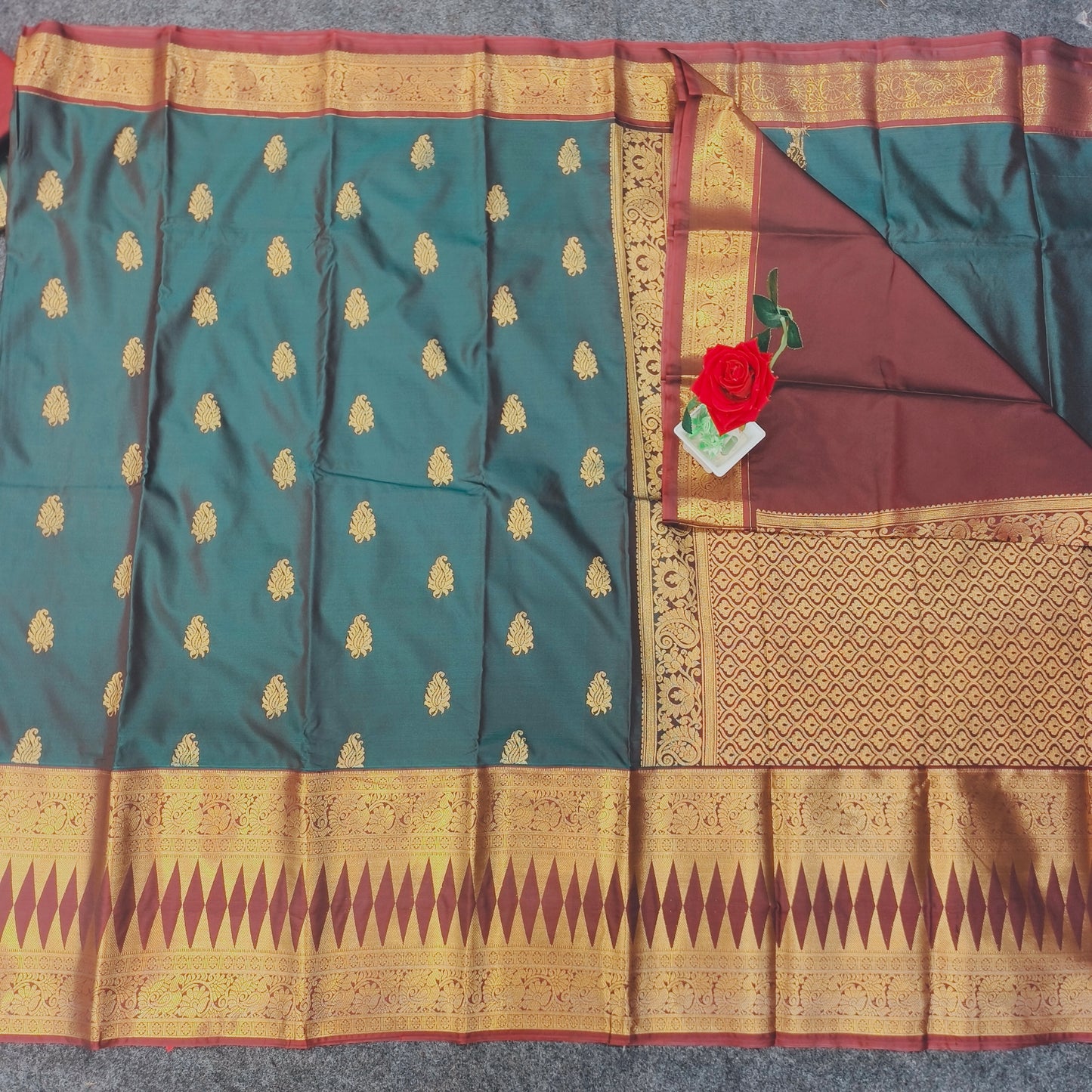 Venkatagiri Pattu mix Butta saree