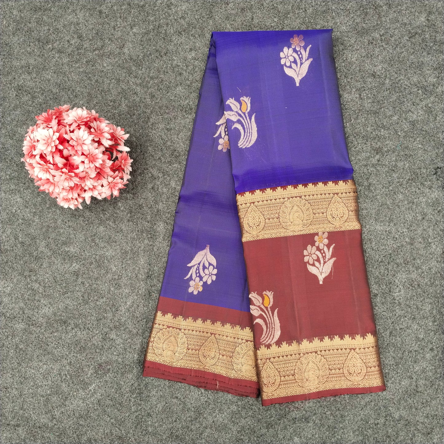 Kanchi Pattu Butta Handloom