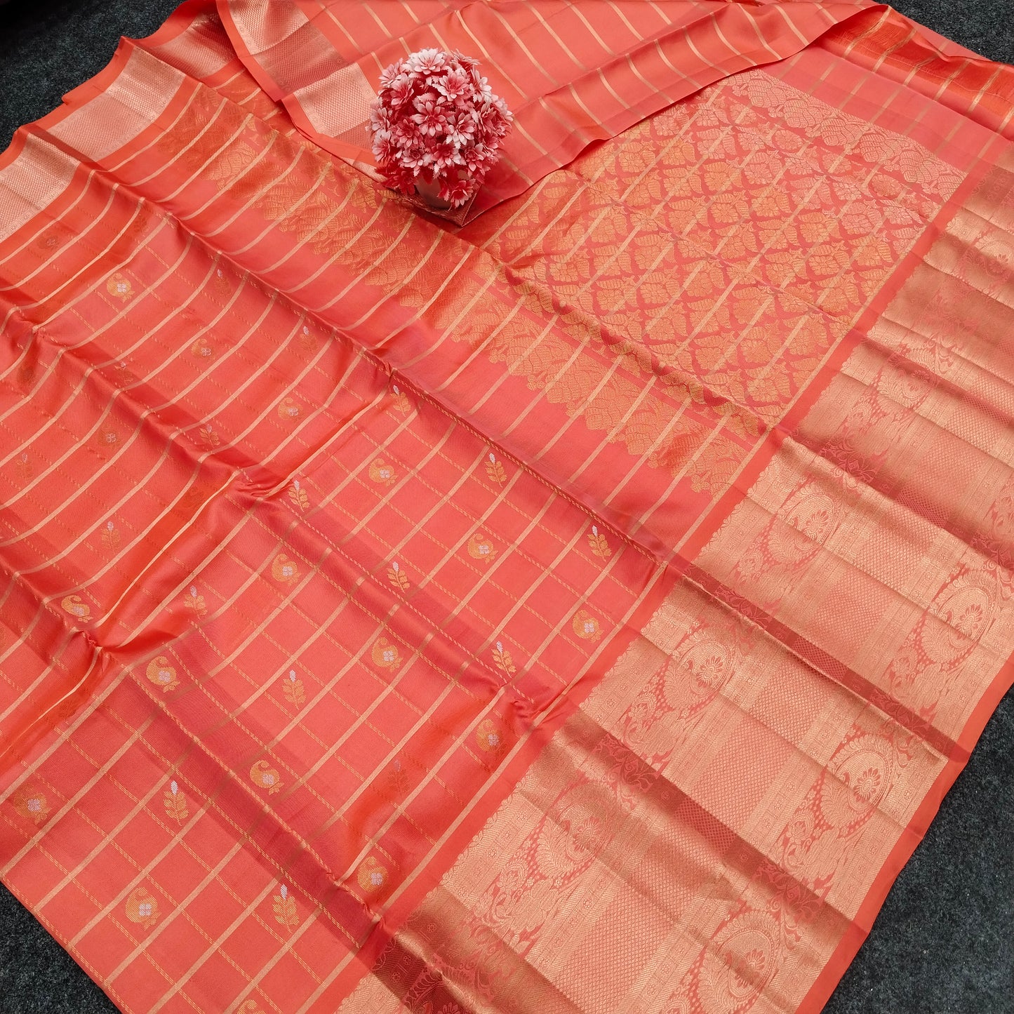 Kanchi Pattu Butta Handloom