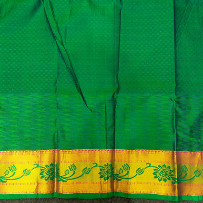 Kanchi Pattu Brocade Halfmix Saree