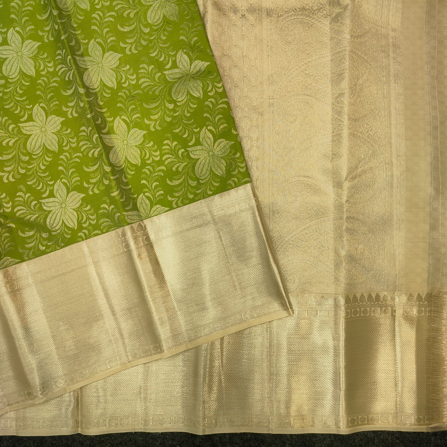 Kanchi Pattu Bridal Pure Zari Saree