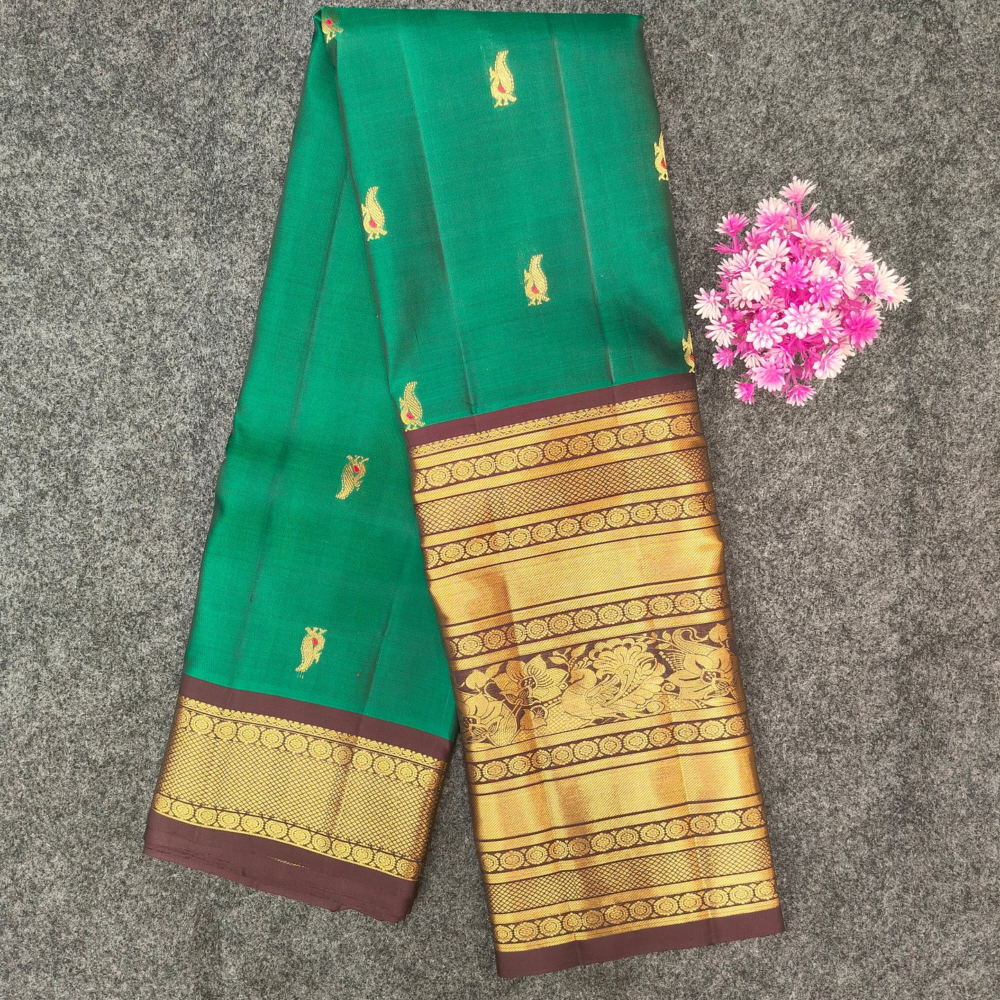 Kanchi Pattu Handloom Butta,long Border ✨Sarees