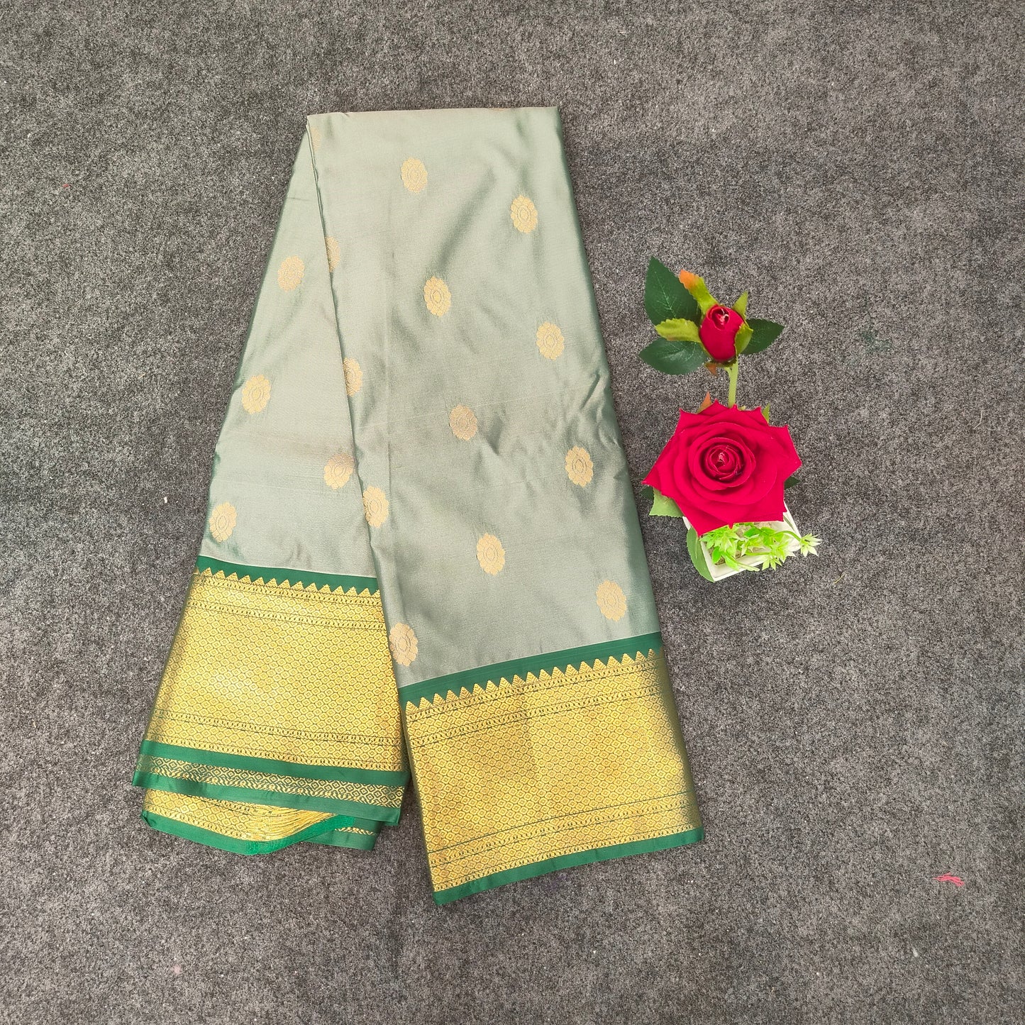 Venkatagiri Pattu mix Butta saree