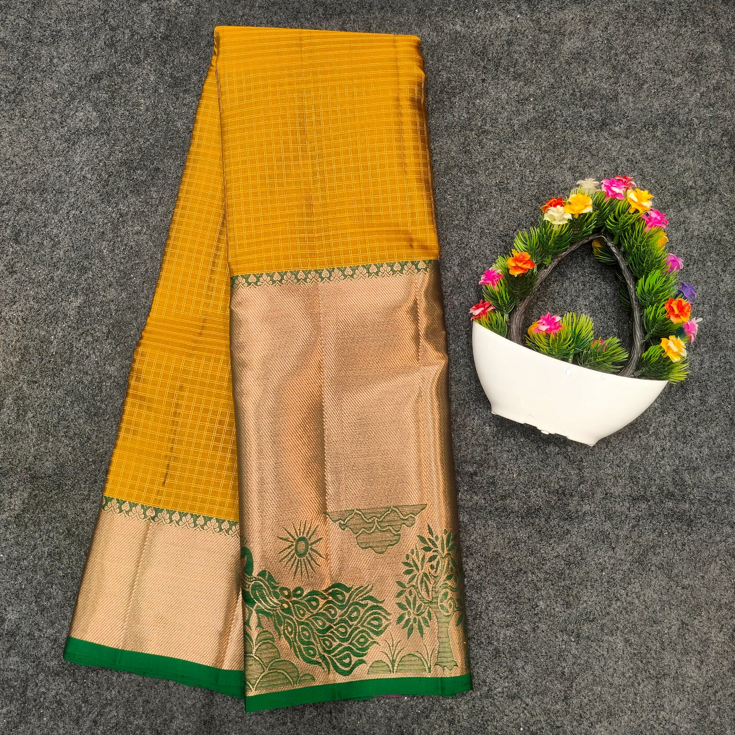 Kanchi Pattu Checks Handloom  Saree