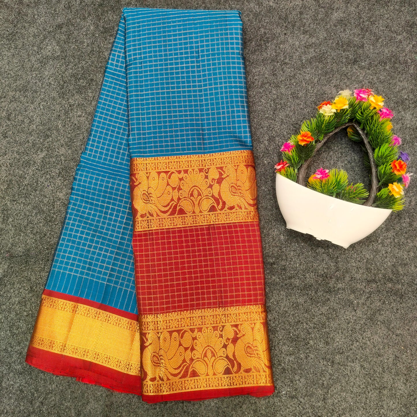 Kanchi Pattu Checks Handloom  Saree