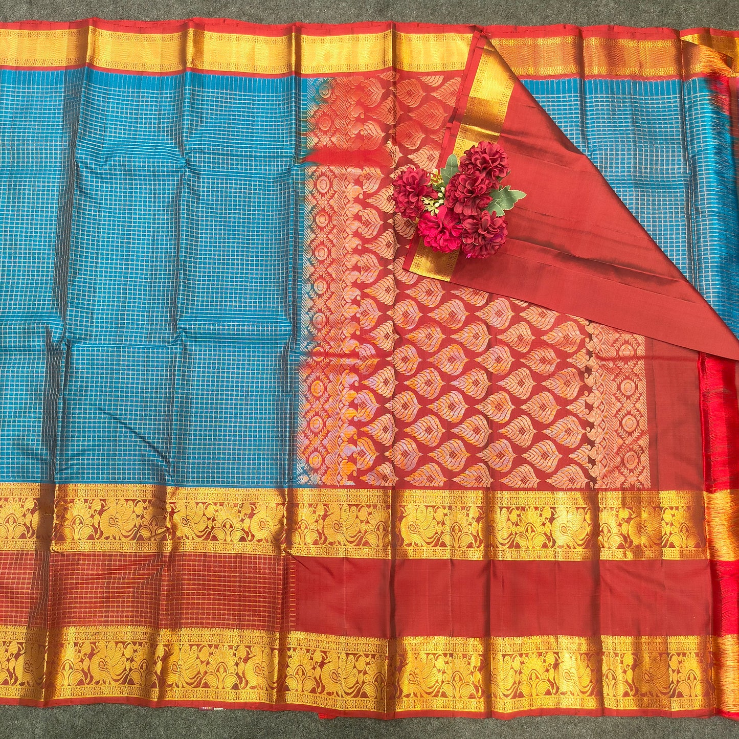 Kanchi Pattu Checks Handloom  Saree