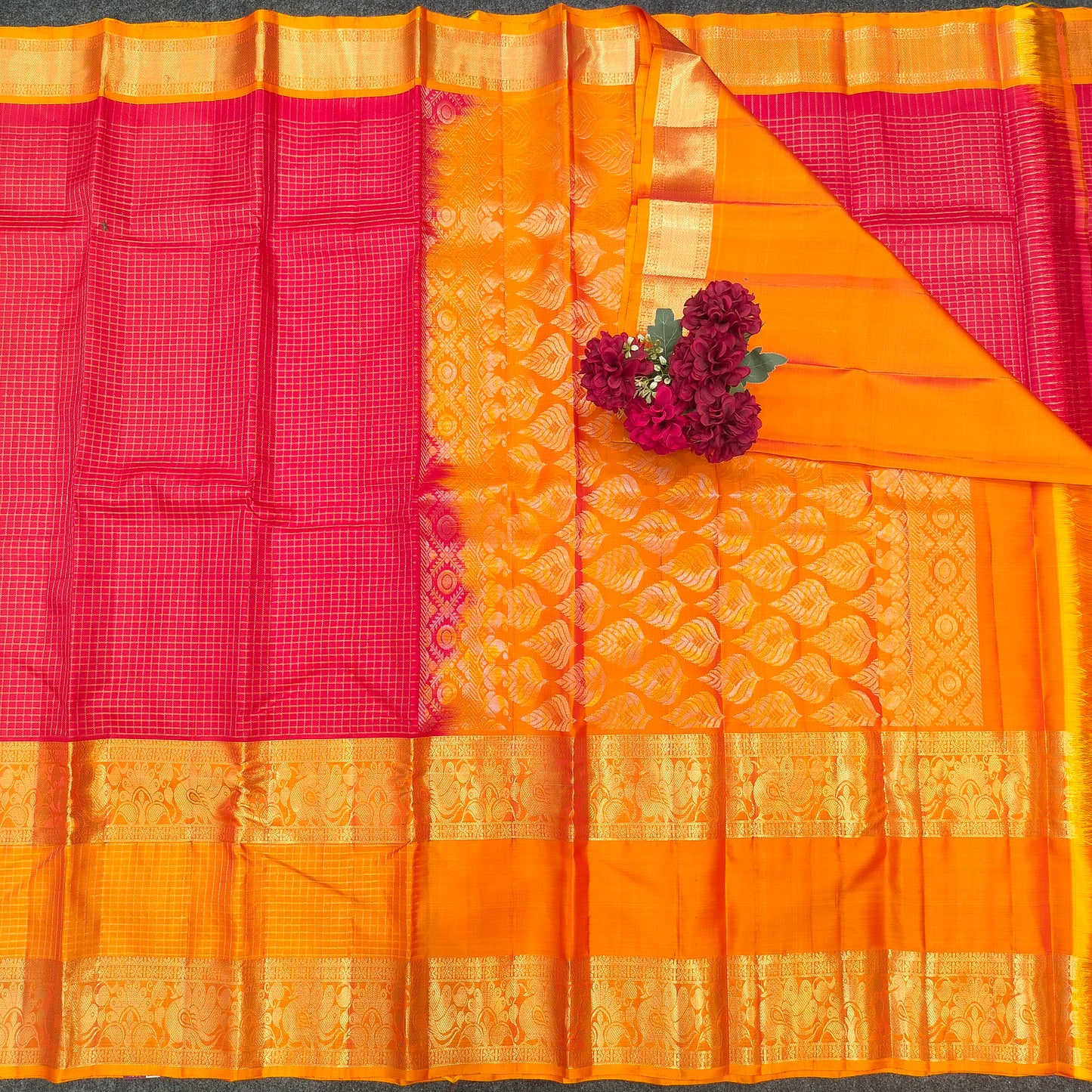 Kanchi Pattu Checks Handloom  Saree