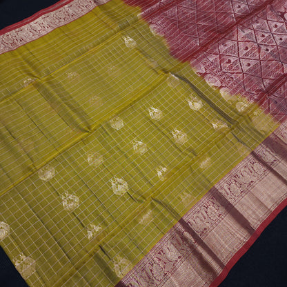Kanchi Pattu Handloom Butta sarees ✨️