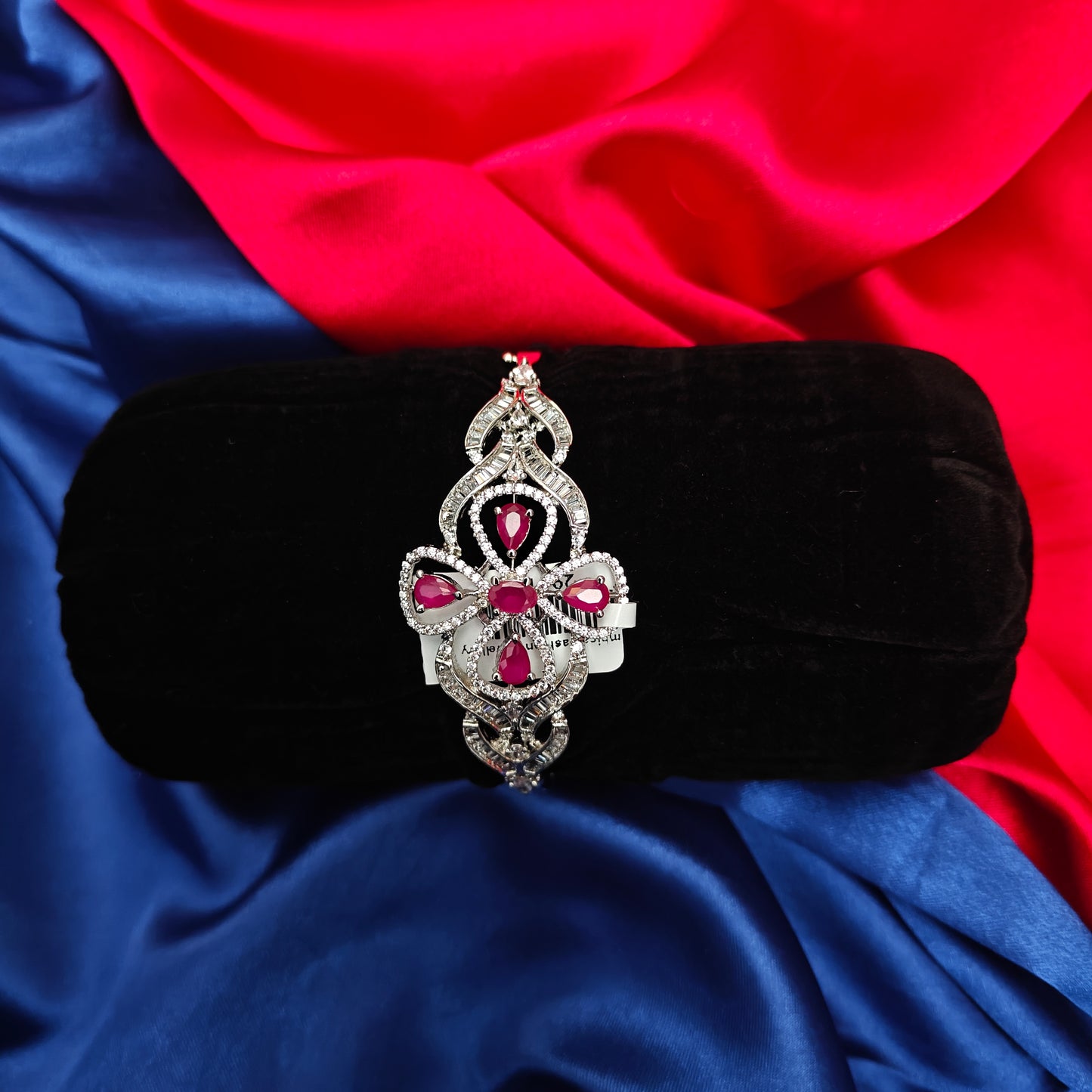 Beautiful Silver Bracelet In Ruby Stone