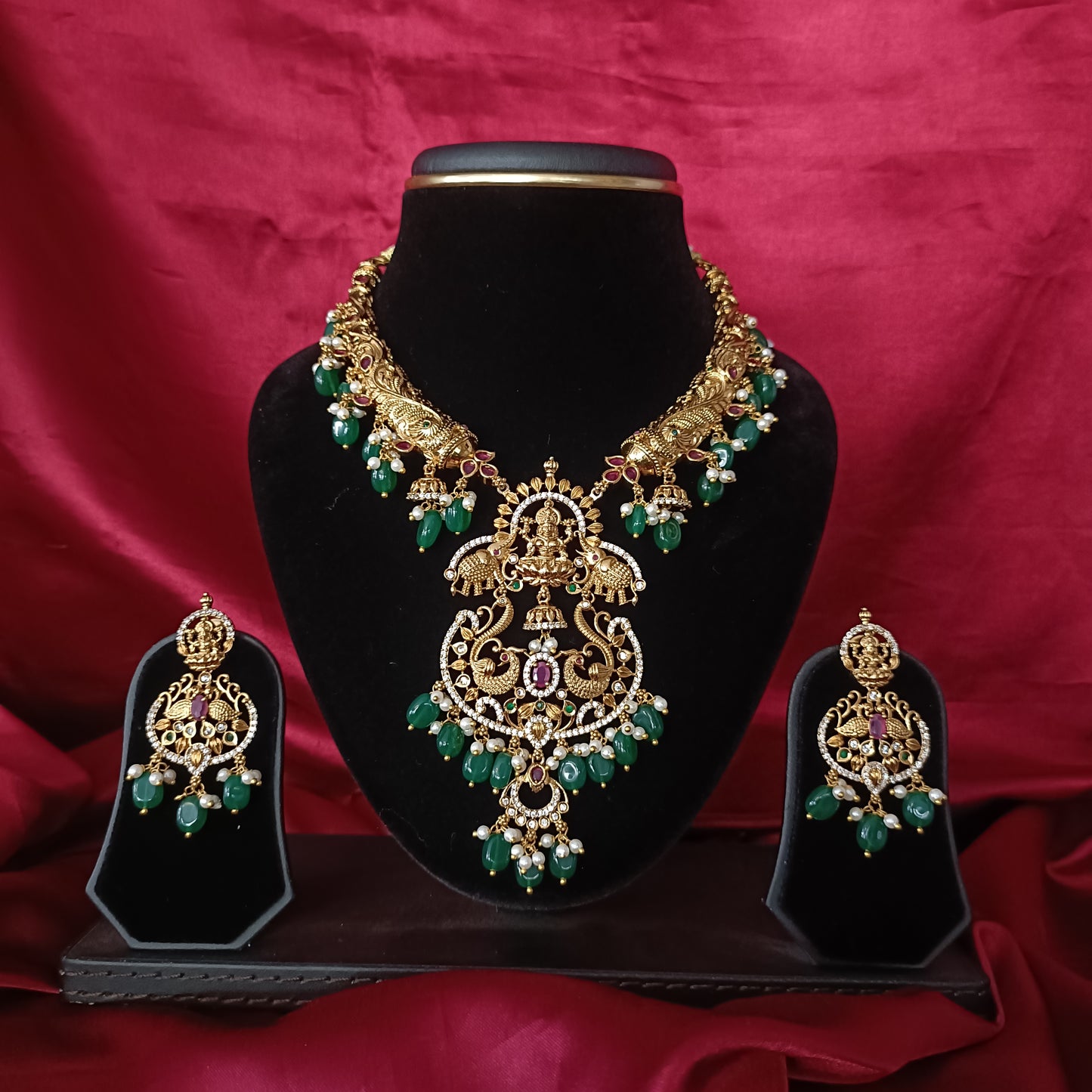 Beautiful Kante Necklace With Laxmi Idol