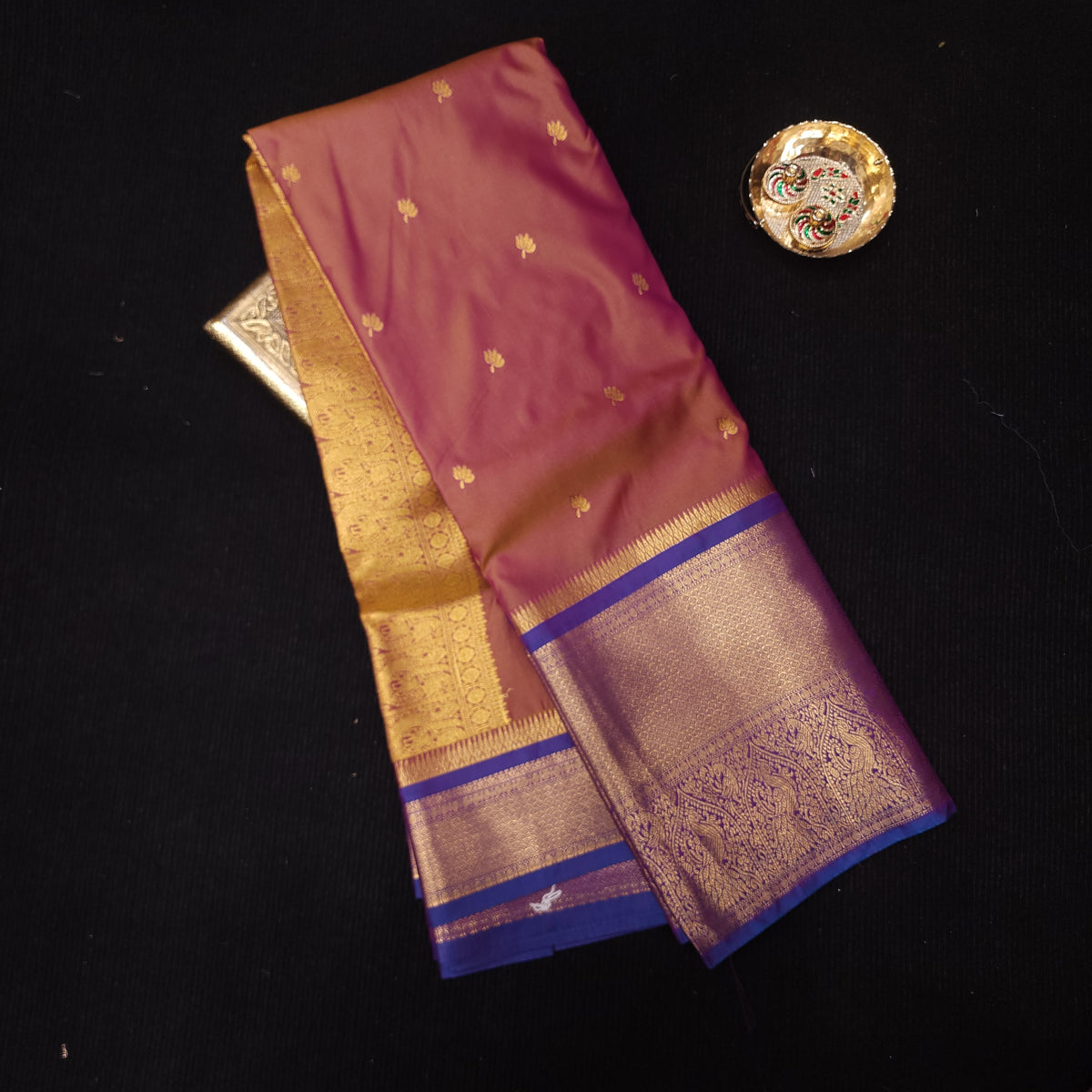 Semi Gadwal Pattu Saree