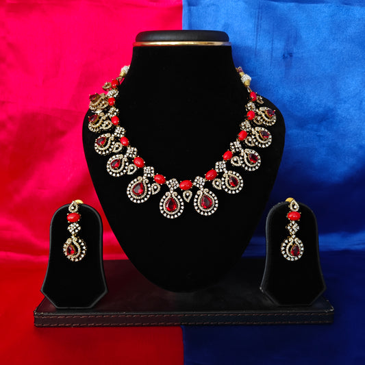 Beautiful Victorian Short Necklace With Pagadam