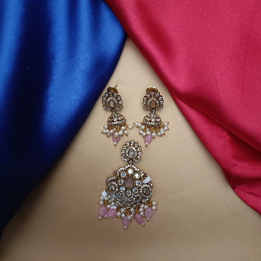 Beautiful Victorian Pendant With Earrings