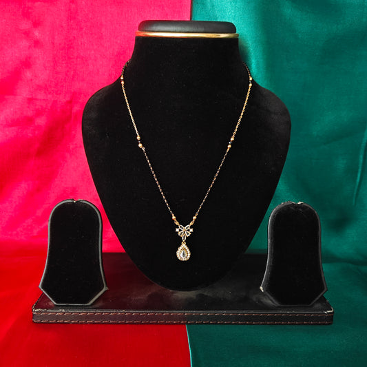 Beautiful Simple Black Beads Short In White Stone