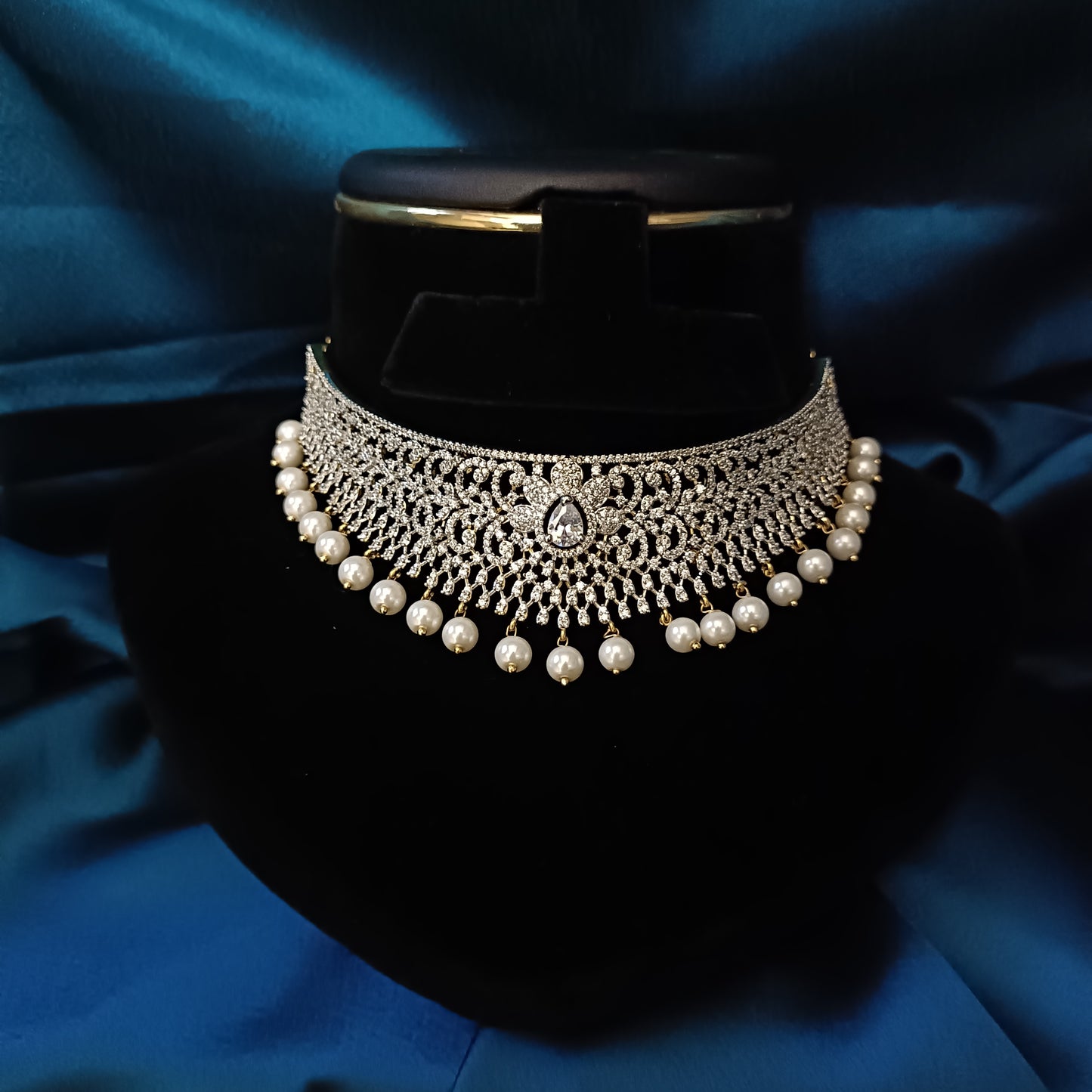 Elegant GJ Choker