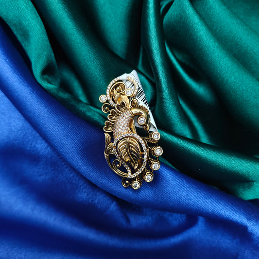 Beautiful Saree Pin In White Stone