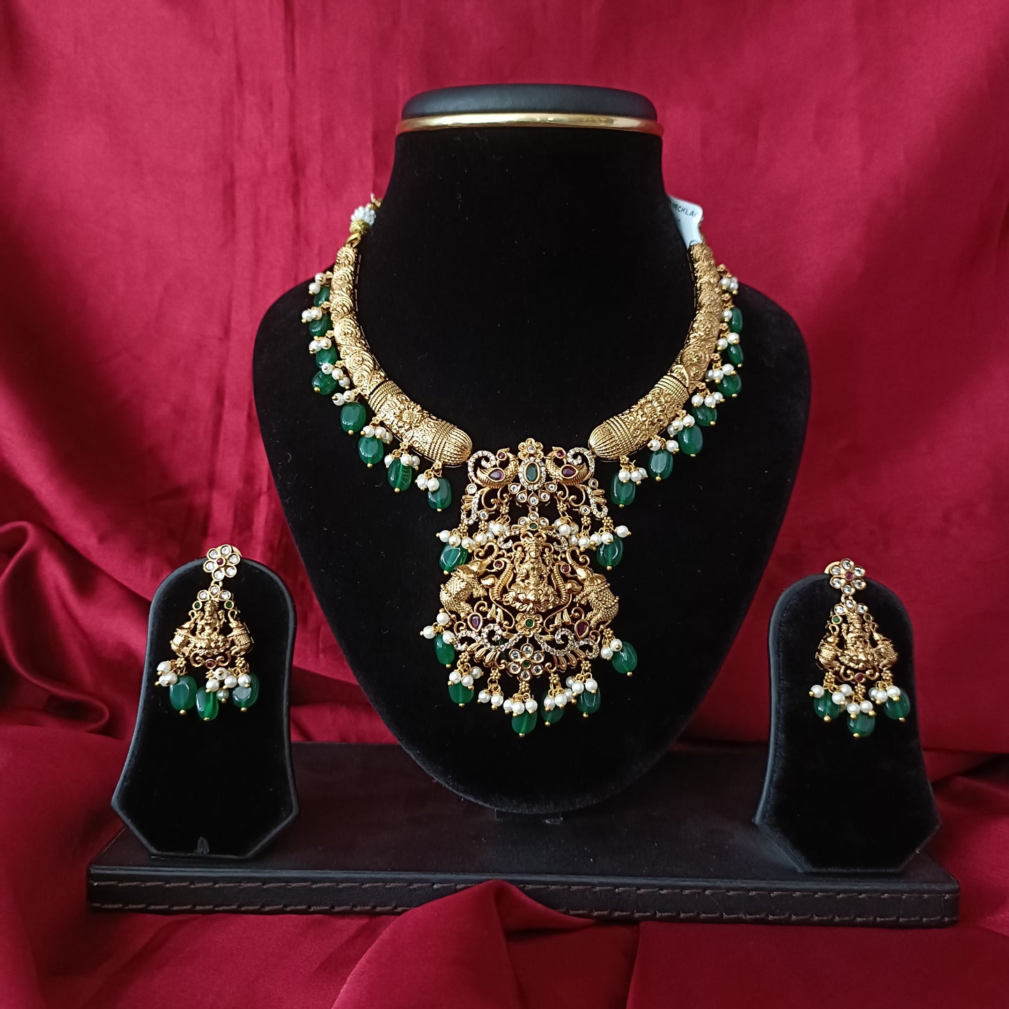 Elegant Kante Necklace With Laxmi Idol