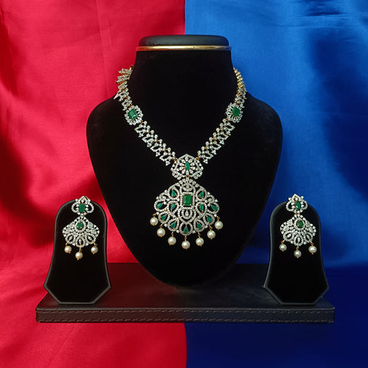 Beautiful GJ Short Necklace In Green Stone