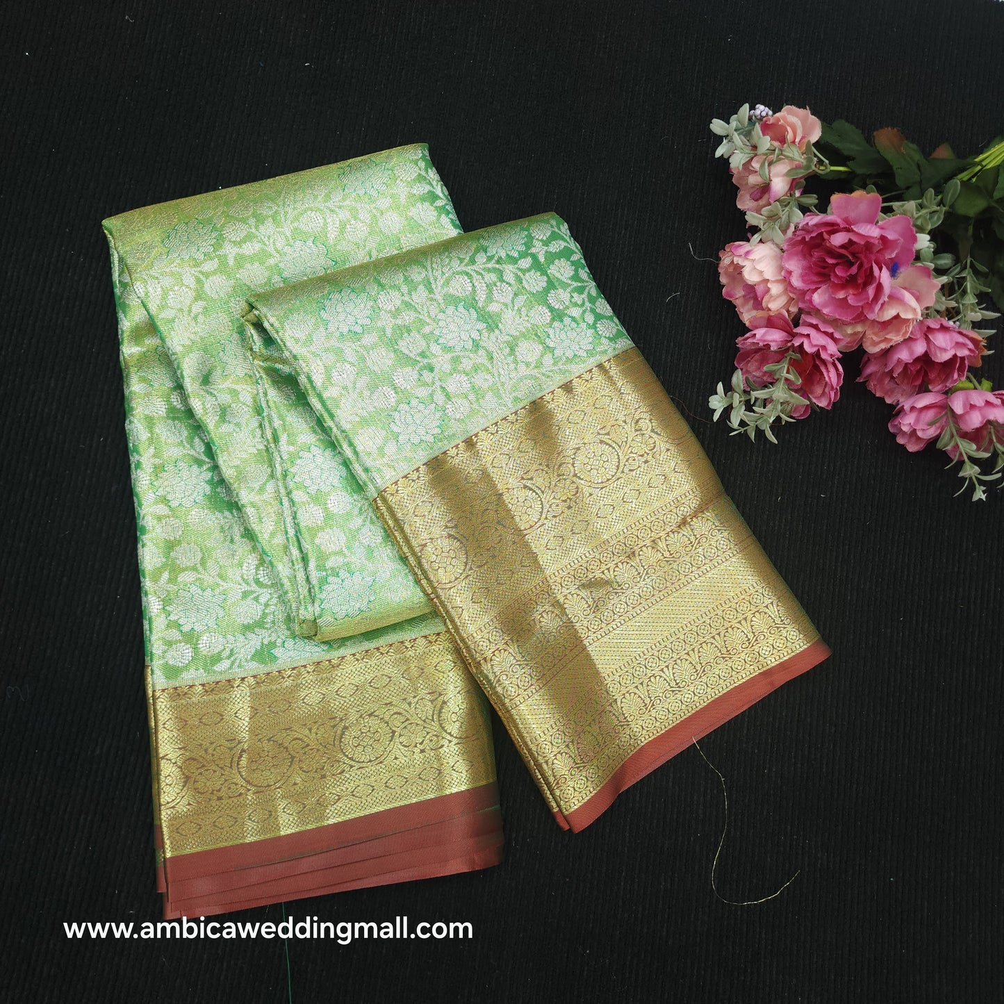 Golden Jariwarp Brocade Sarees 😍✨️
