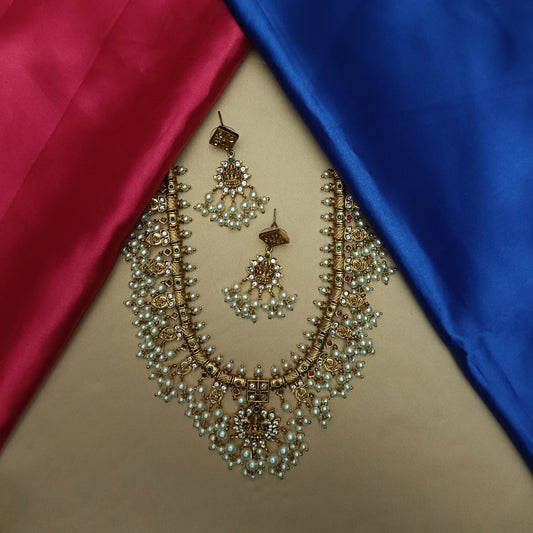 Beautiful Guttapusalu Short Necklace
