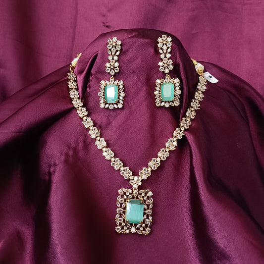 Elegant Mehandi Polish Short Necklace