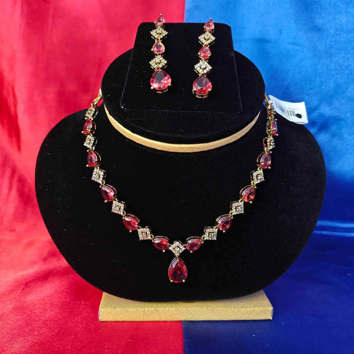Beautiful Mini Haaram In Maroon Stone