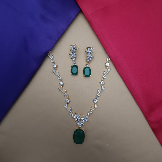 Elegant GJ Short Necklace In Green Stone