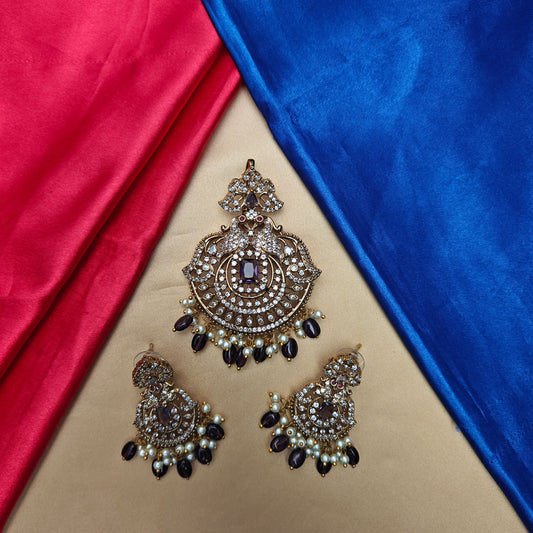 Beautiful Victorian Pendant In Purple Beads