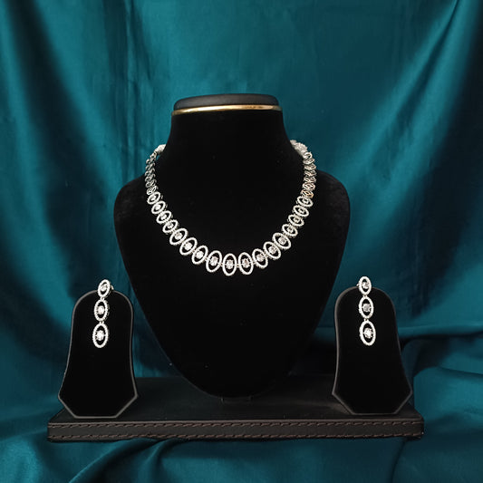 Asthetic Zirconia Necklace