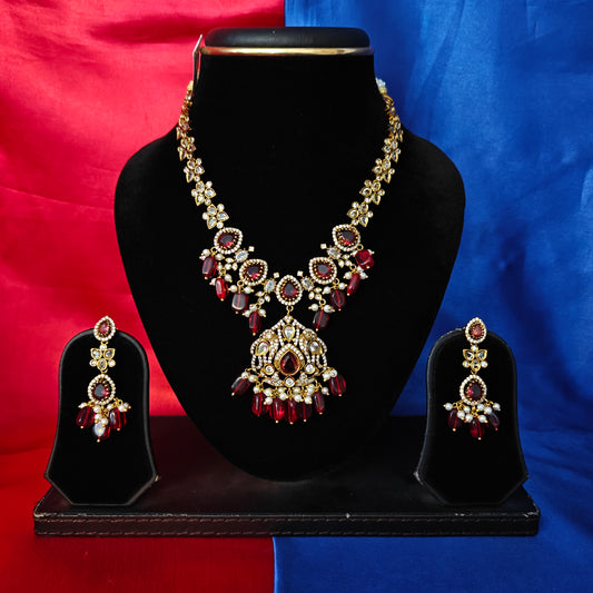 Beautiful Victorian Short Necklace In Maroon Beads