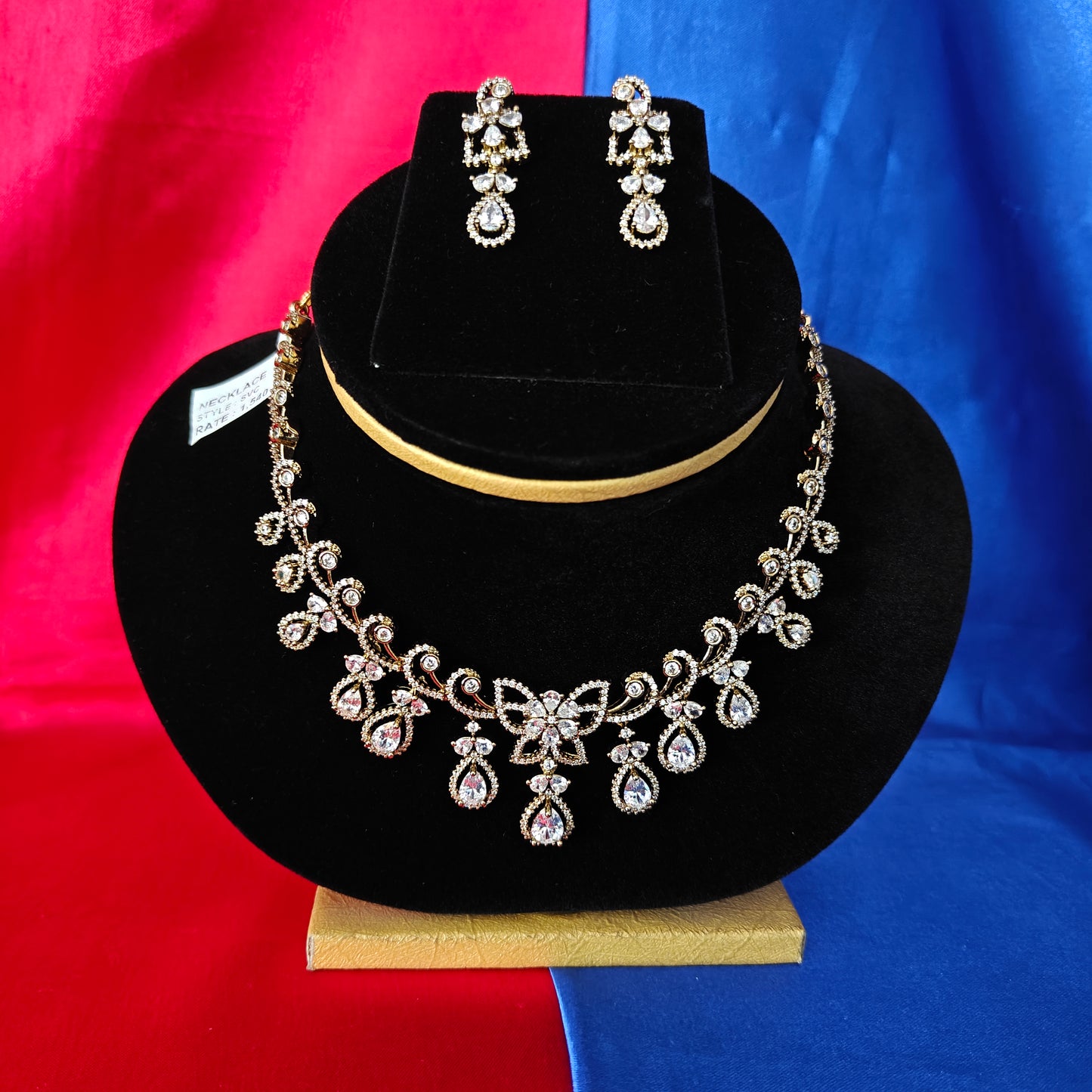 Beautiful Mini Haaram In White Stone