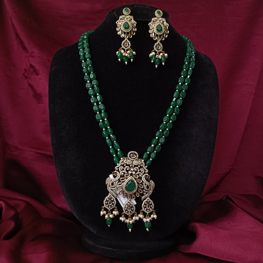 Elegant Green Stone Beads Maala