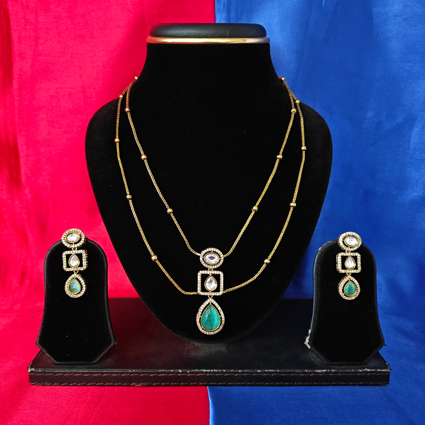 Beautiful Simple Chain Necklace In Pista Green Stone