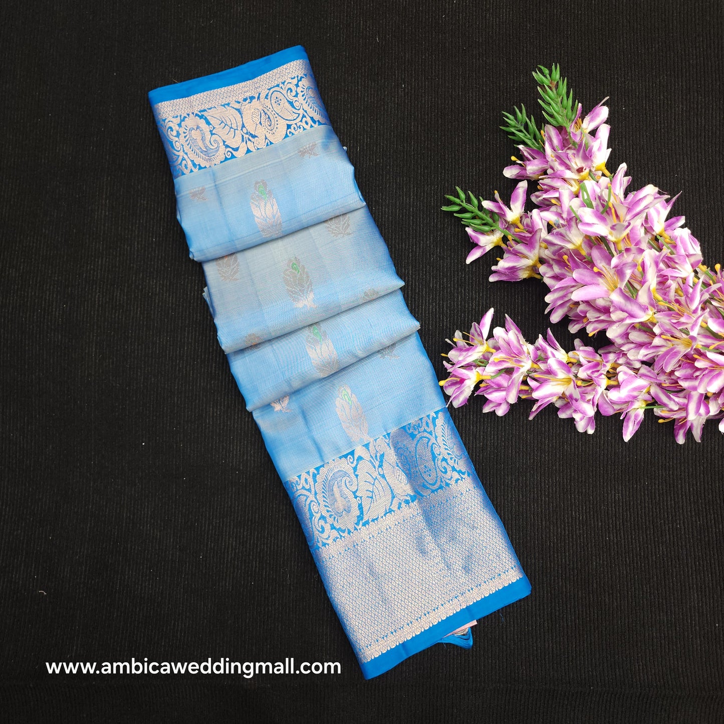 Handloom Kanchi Pattu Butta Light Weight Saree