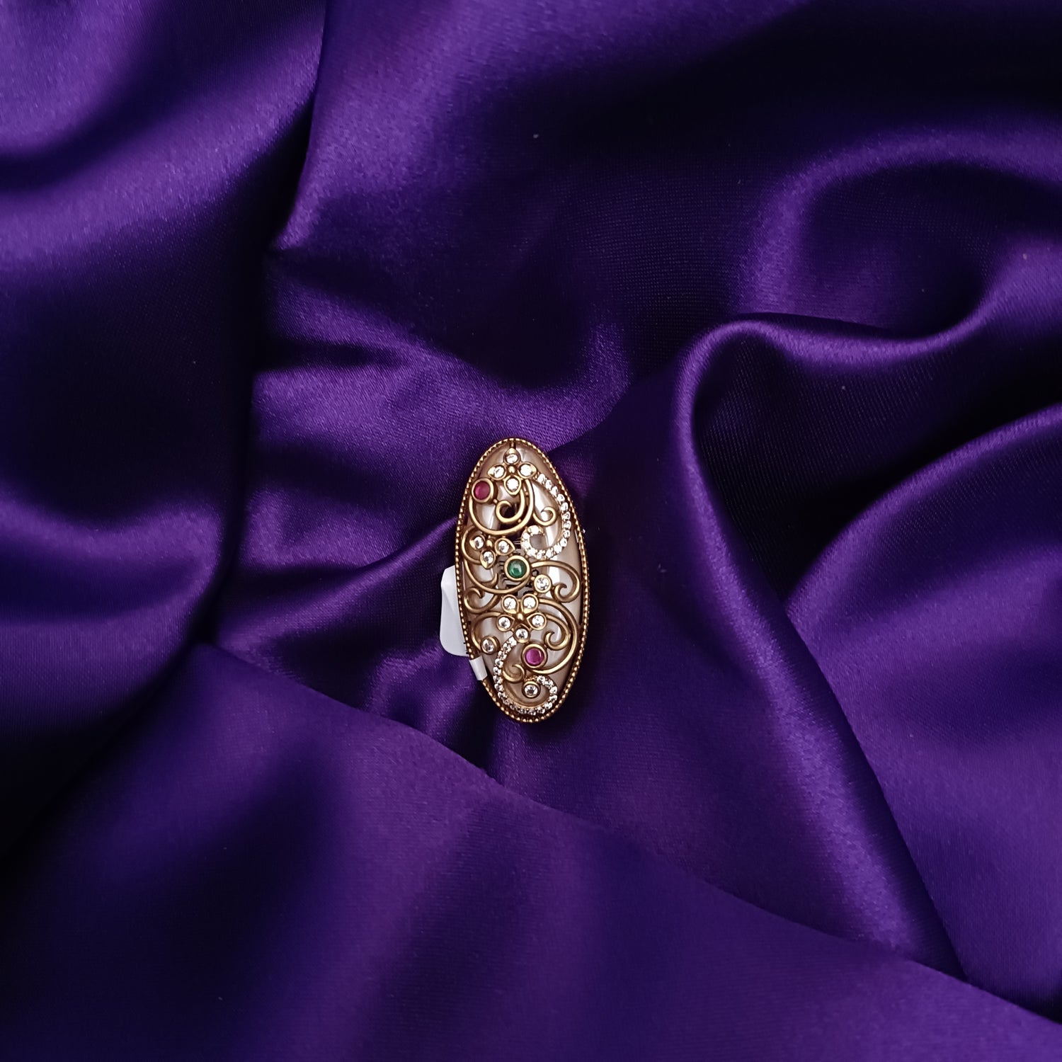 Fancy Saree pin - Ambica Wedding Mall